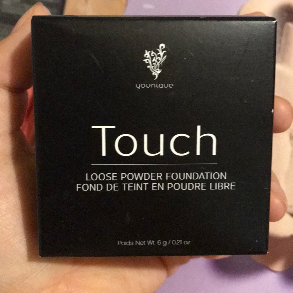 Younique loose powder